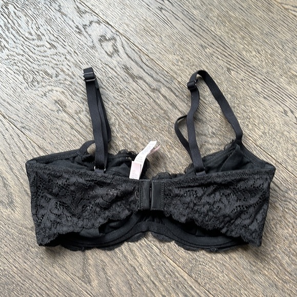 🆕NWOT Victoria’s Secret Lacy Balconette Bra - Picture 4 of 4